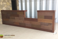 Mostrador-madera-oscura-mod-azulejos-1-inst-publ